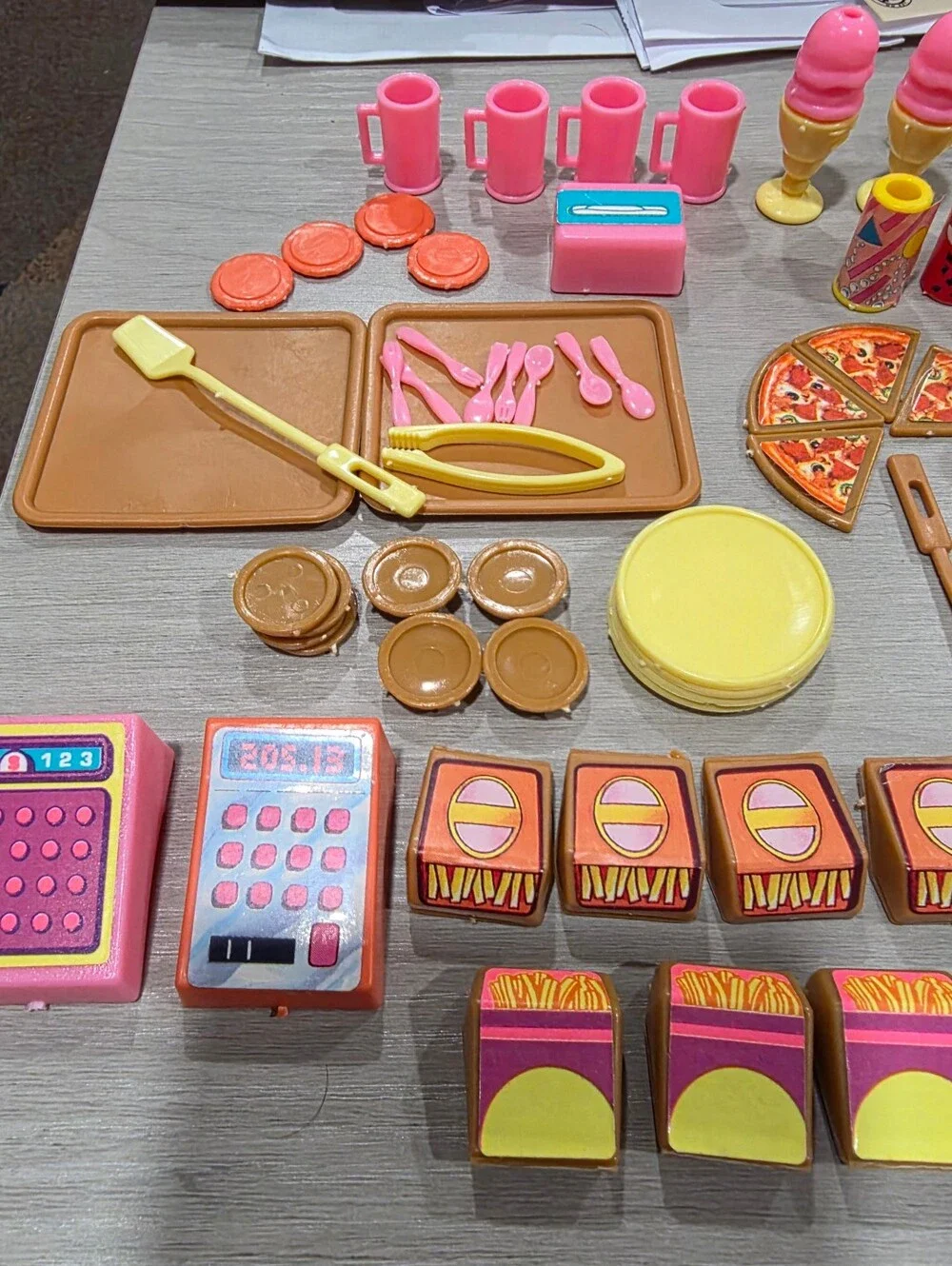 Mattel Toys 1987 California Barbie Hot Dog Stand Food And Drink Pieces.